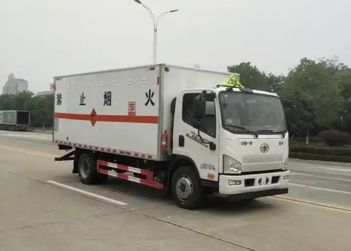 沙依巴克爆破器材运输车可以上高速吗？