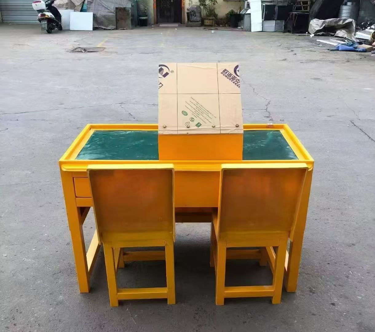 沙依巴克防静电导通桌井下煤矿火工品发放桌：危险品流转的安全守护者